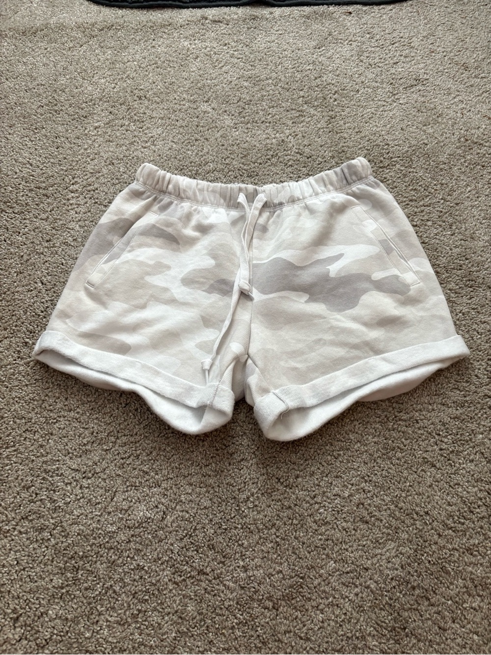 Women's Sweat Shorts in Light Camouflage